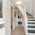 بيت للعطل 6 Person In *
